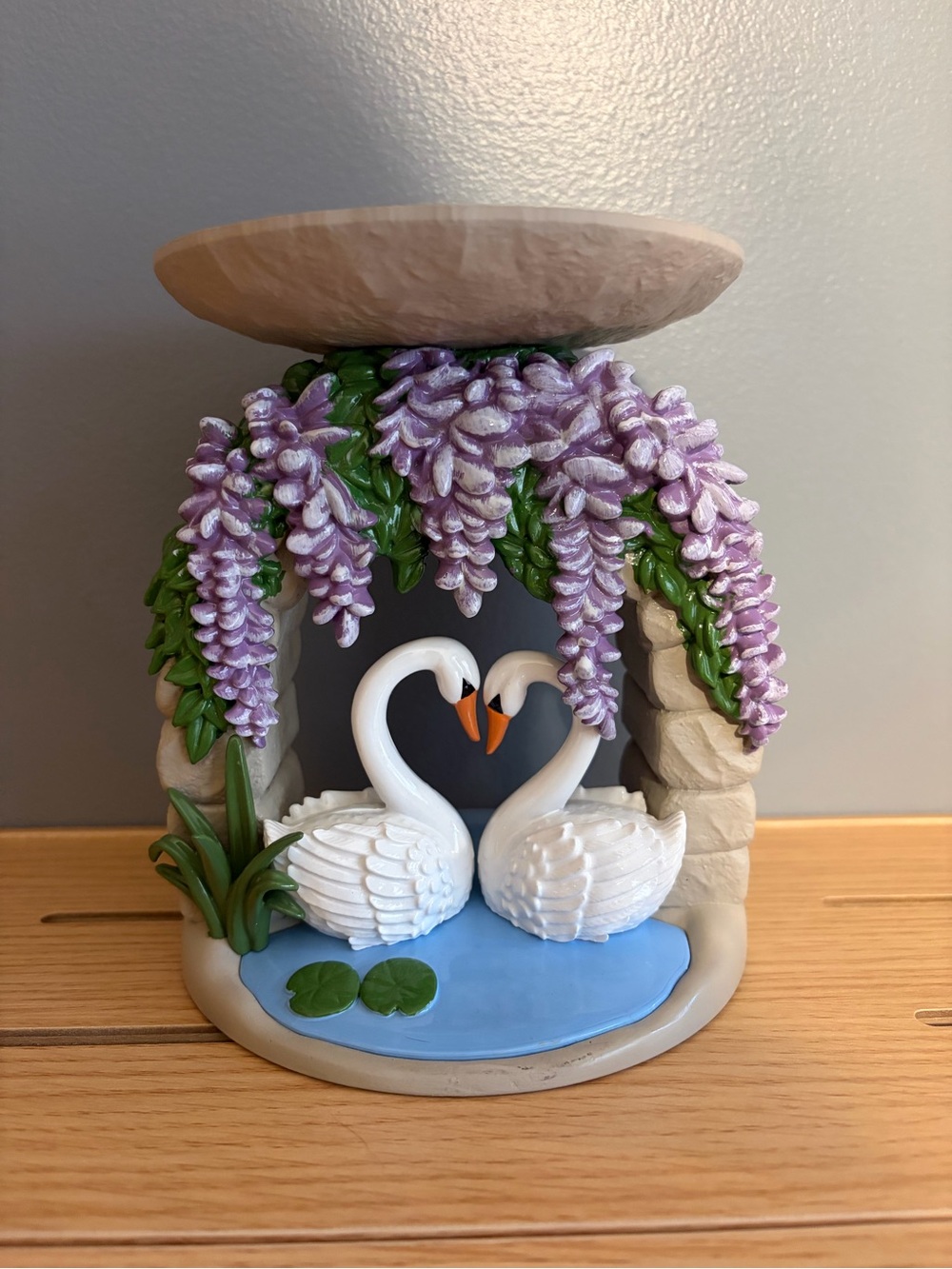 Bath and Body Works Swan and Wisteria Candle Holder DISCONTINUED NWT